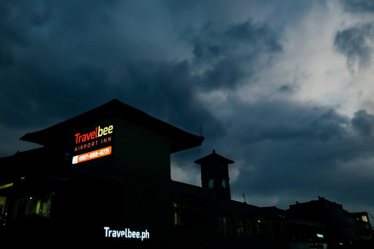 Travelbee Airport Inn Мактан Екстериор снимка